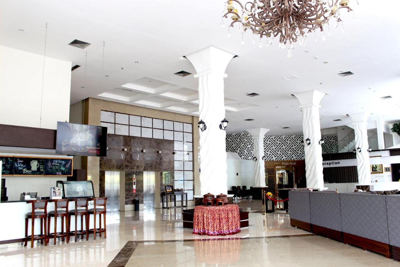 Forbis Hotel Serang Buitenkant foto